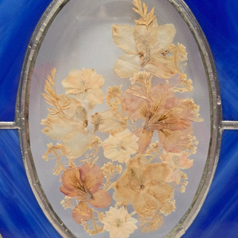 Vintage Large Cobalt Blue Stained Glass Dried Pressed Flowers Window Suncatcher - Picture 9 of 11